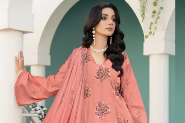 3 PIECE – EMBROIDERED LAWN SUIT